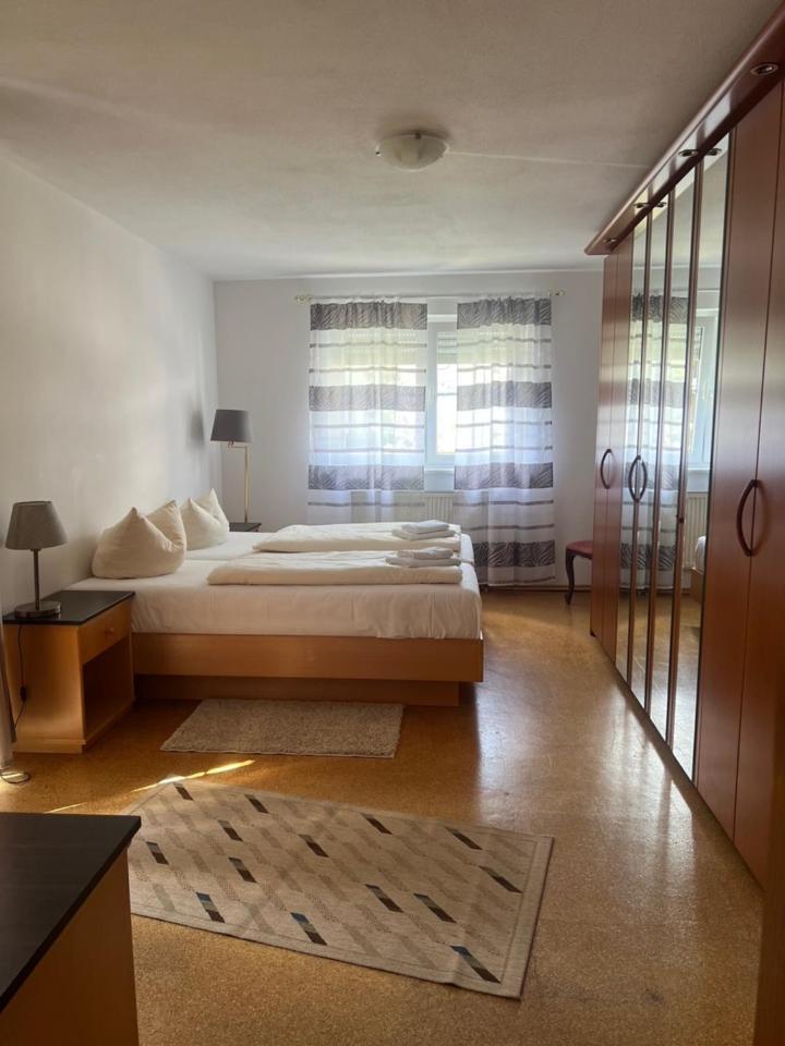 Hotelpension Zum Gockl Allershausen Exterior photo
