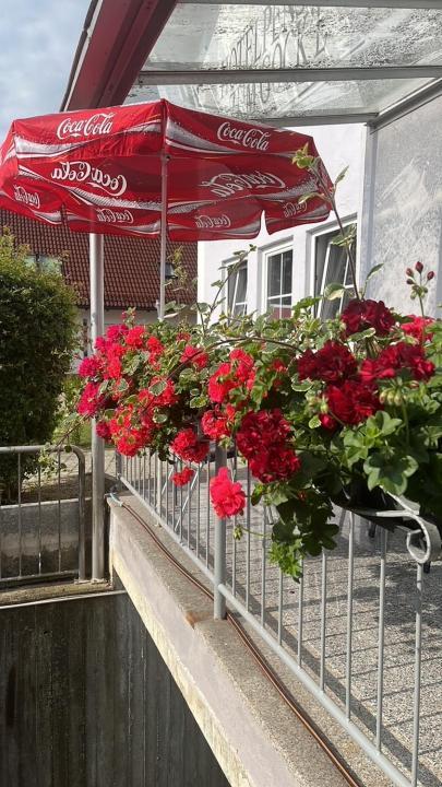 Hotelpension Zum Gockl Allershausen Exterior photo