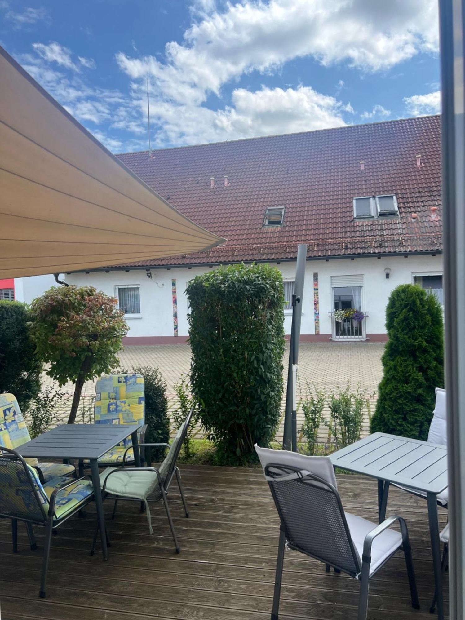 Hotelpension Zum Gockl Allershausen Exterior photo